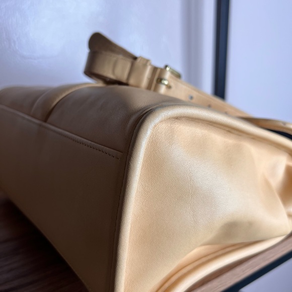 Kelly Satchel - Picture 6 of 6